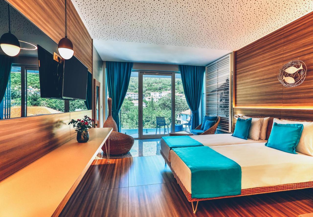 Carine Hotel Kumbor Superior Herceg Novi Exteriör bild