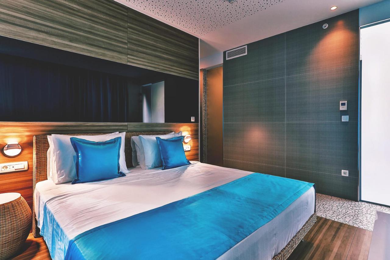 Carine Hotel Kumbor Superior Herceg Novi Exteriör bild
