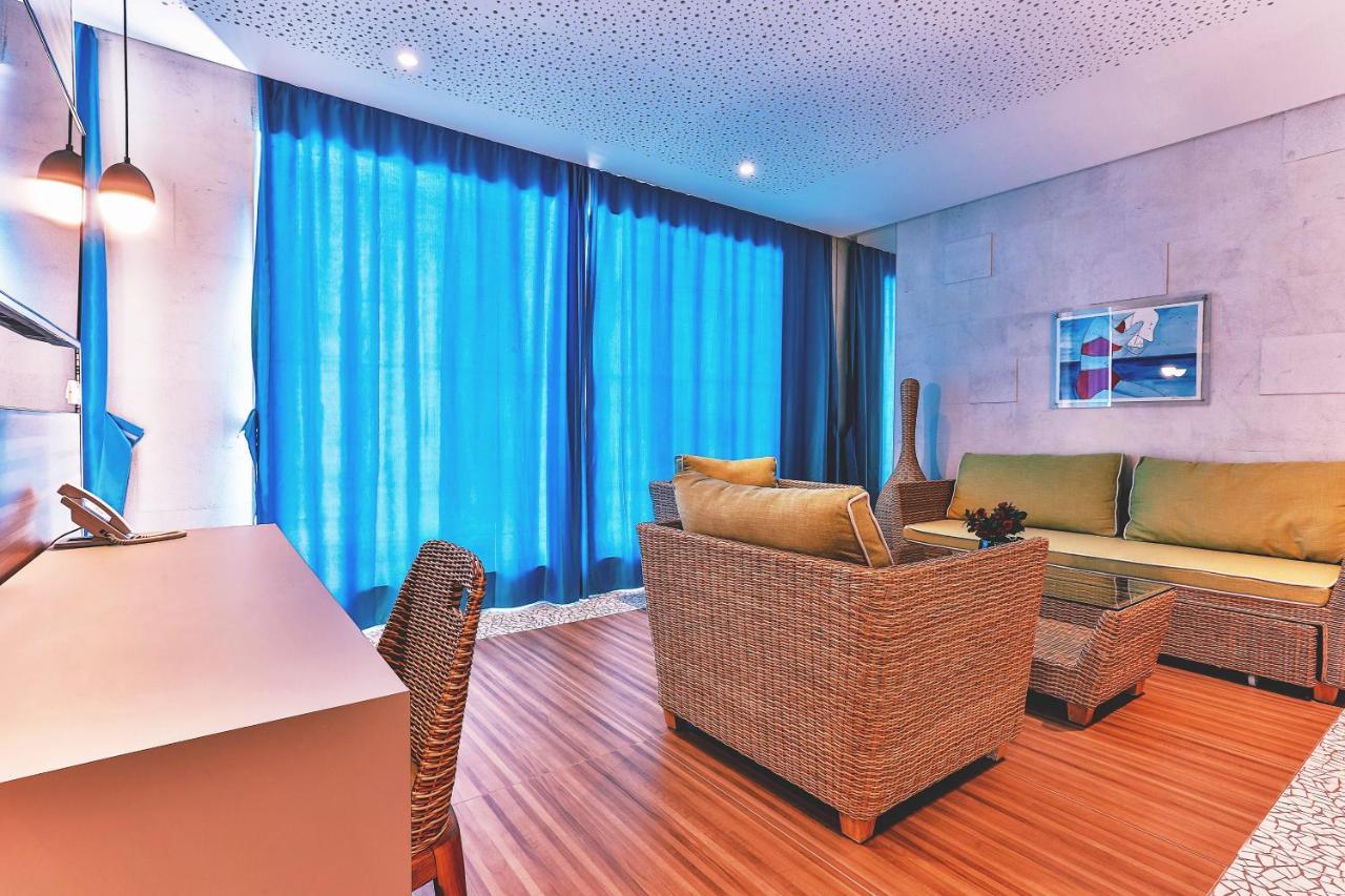 Carine Hotel Kumbor Superior Herceg Novi Exteriör bild