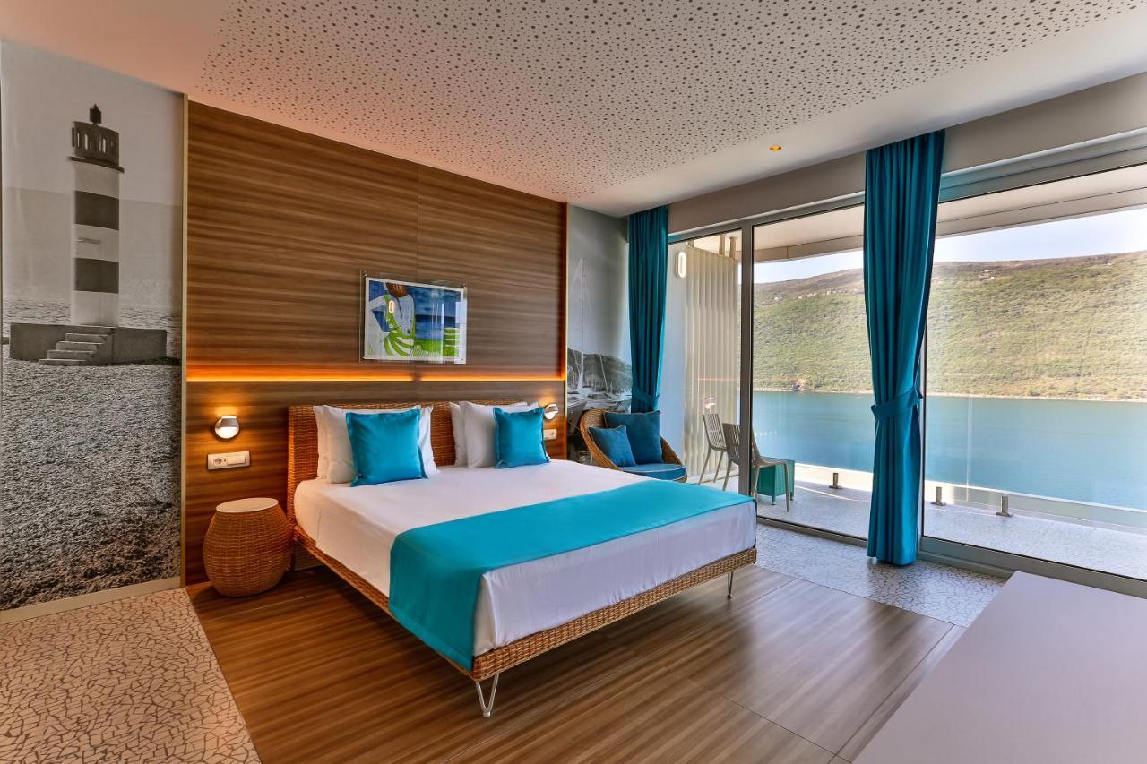 Carine Hotel Kumbor Superior Herceg Novi Exteriör bild