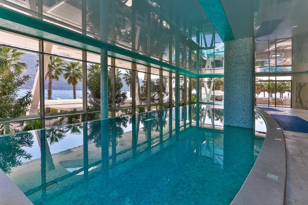 Carine Hotel Kumbor Superior Herceg Novi Exteriör bild