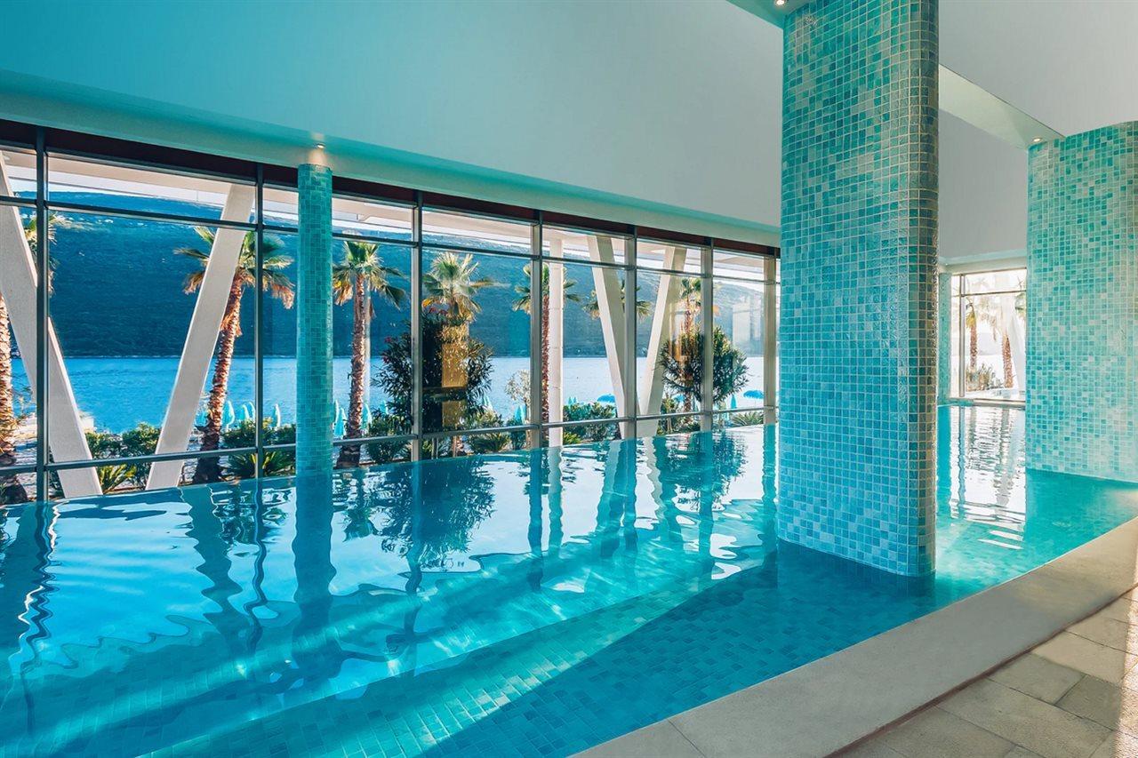 Carine Hotel Kumbor Superior Herceg Novi Exteriör bild